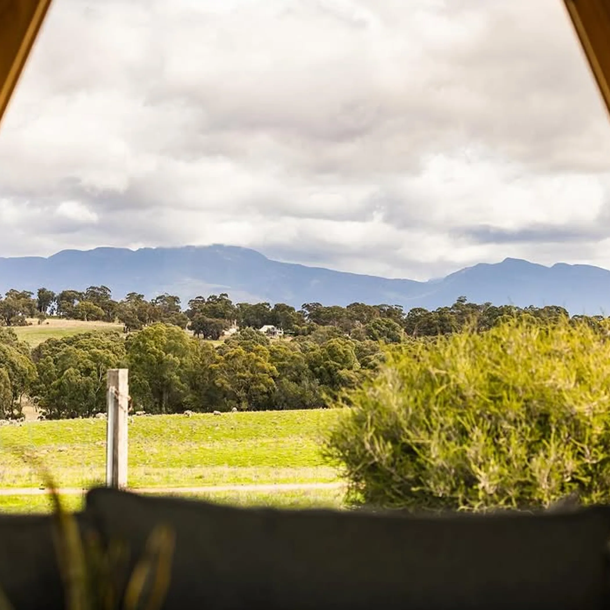 grampians mountain scenery and regional stay setting