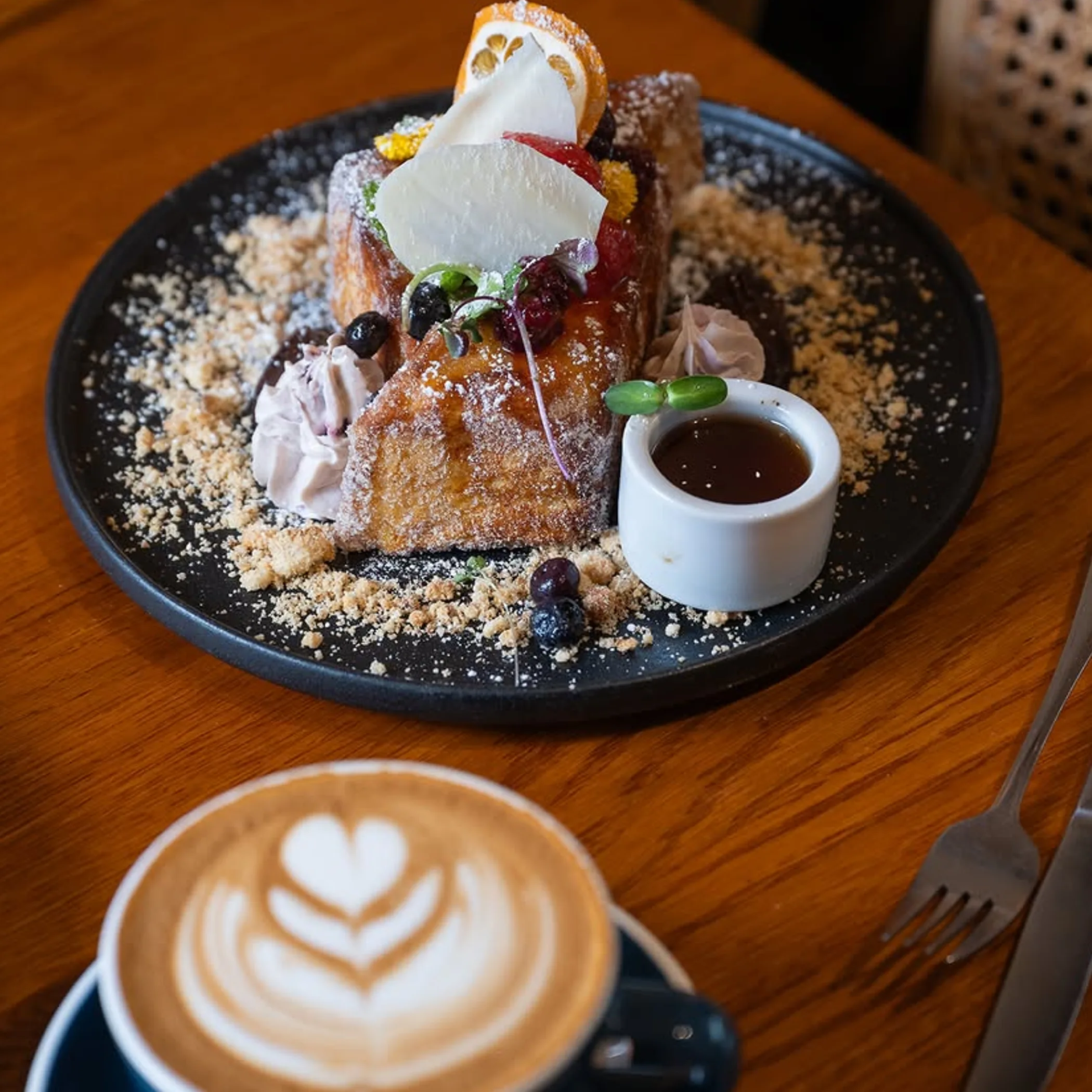 café coffee and french toast